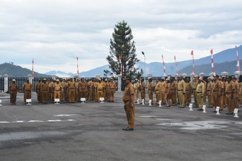 Disiplin ASN Jadi Sorotan: Pemkab Puncak Jaya Siap Evaluasi Kehadiran