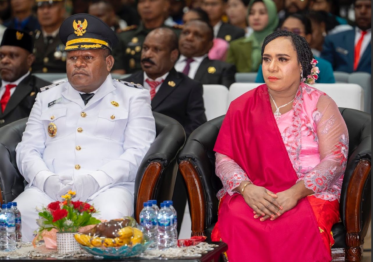PELANTIKAN BUPATI & WAKIL BUPATI OLEH GUBERNUR PAPUA TENGAH