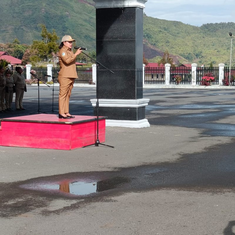 ASN Puncak Jaya Ikuti Apel Gabungan, Sekda Tekankan Tanggung Jawab dan Kebersamaan