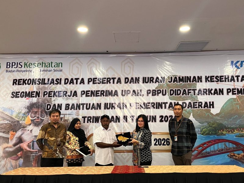 Hadiah Ultah ke-51, Bupati Yuni Wonda Apresiasi Penghargaan BPJS Kesehatan untuk Pemda Puncak Jaya