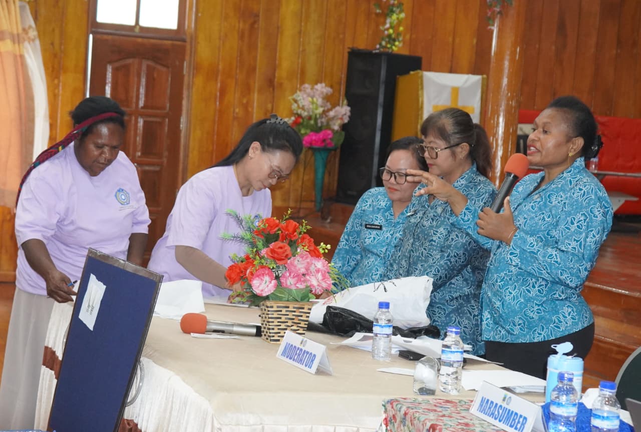 Narasumber Bekali Guru Sekolah Minggu dengan Pengenalan Gaya Belajar Anak dan Teknik Mengajar Menggunakan Alat Peraga