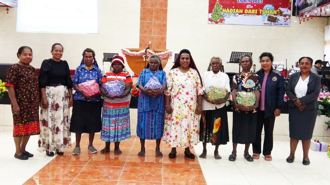 TP-PKK PUNCAK JAYA RAYAKAN NATAL: MERAJUT KASIH, HARAPAN DAN PERSAUDARAAN