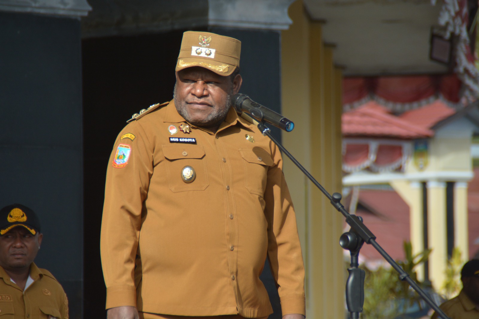 Wakil Bupati Puncak Jaya Pimpin Apel Pagi ASN, Tekankan Disiplin dan Larang ASN Menjadi Provokator