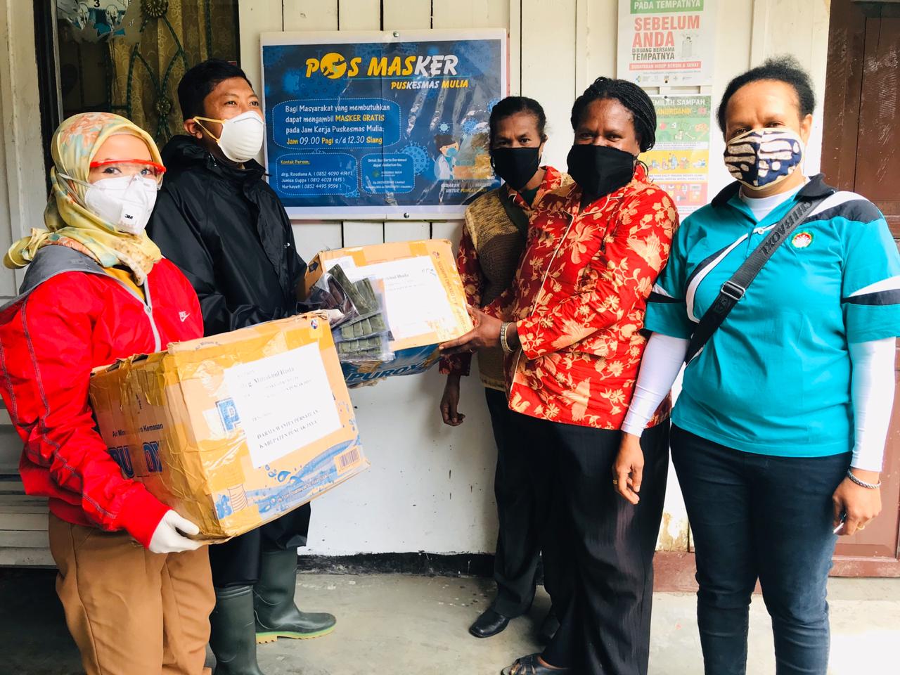 Dharma-Wanita-Persatuan-Sumbang-1000-Masker-Puncak-Jaya-2